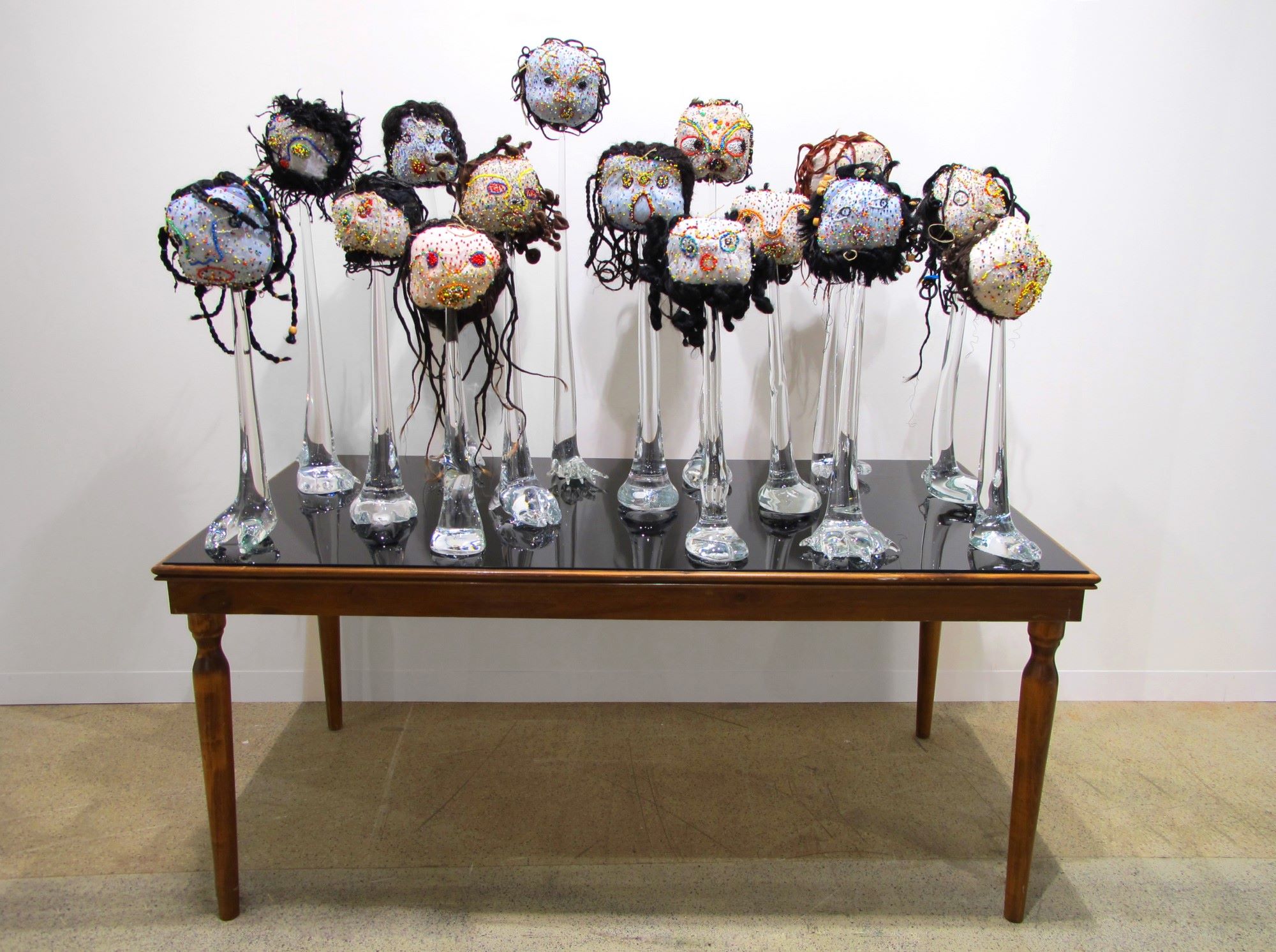 Pascale Marthine Tayou, FRESH KISS